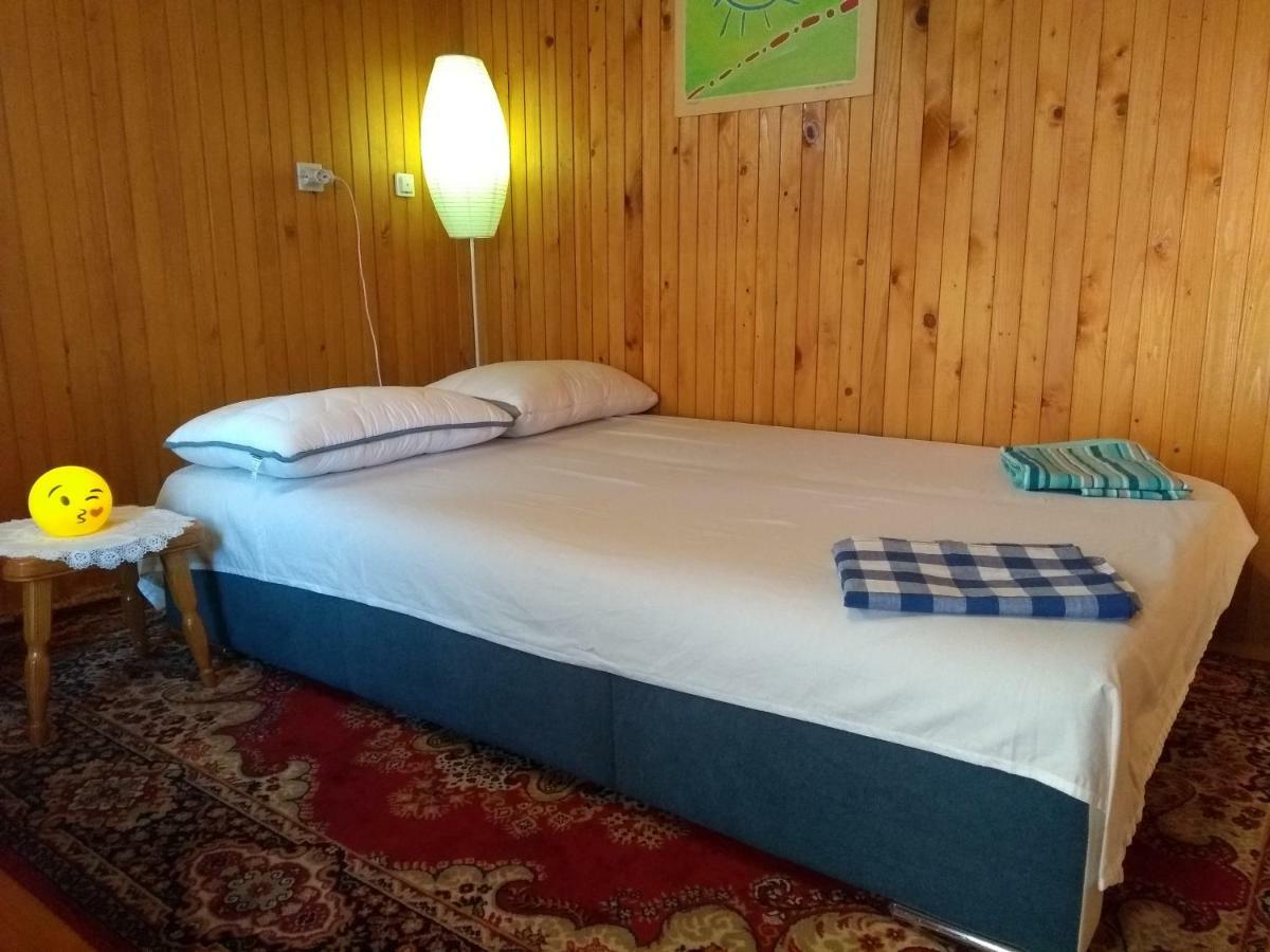 Merikotka - A Cozy Wooden Cottage, Slovenia Braslovce Buitenkant foto